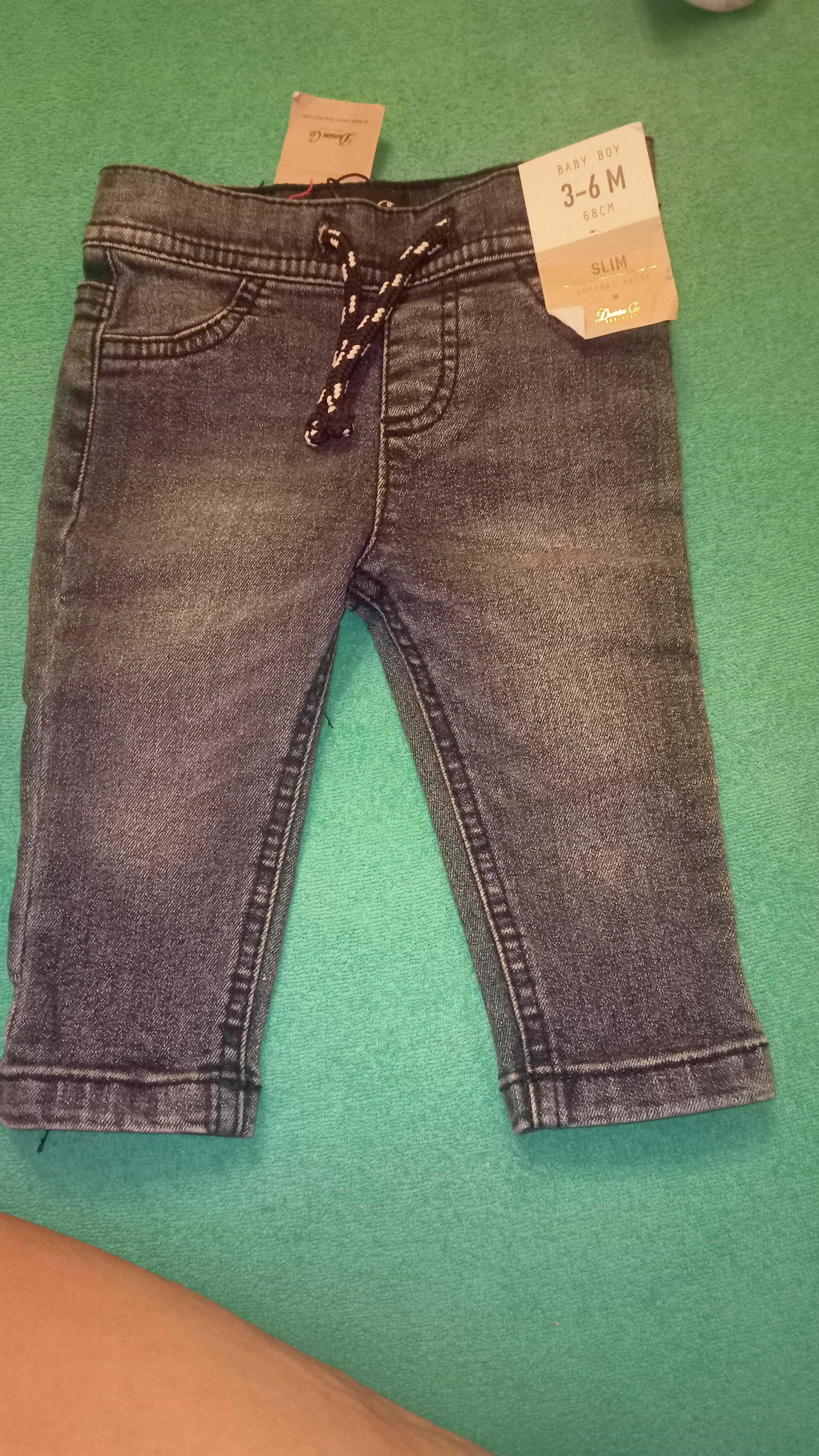 Spodnie jeansowe Nowe  od 3-6 miesięcy