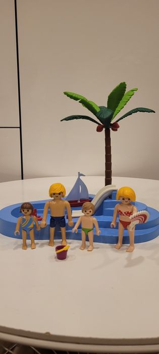 Playmobil mały basen oraz wakacje rodzinne namiot