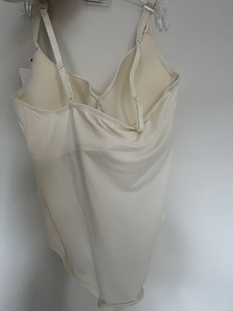 Eleganckie gladkie body sassa 80d