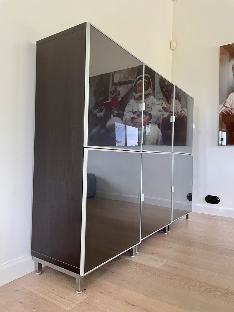 Wysoka (139 cm) czarna komoda, witryna, regał Ikea, przeszklona