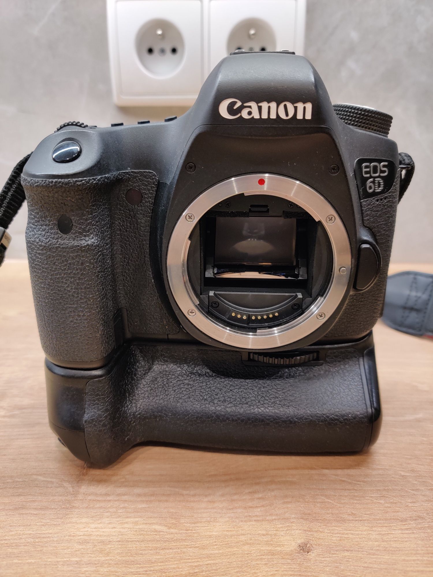 Aparat Lustrzanka Canon 6D, pełna klatka FF 65000 duży zestaw