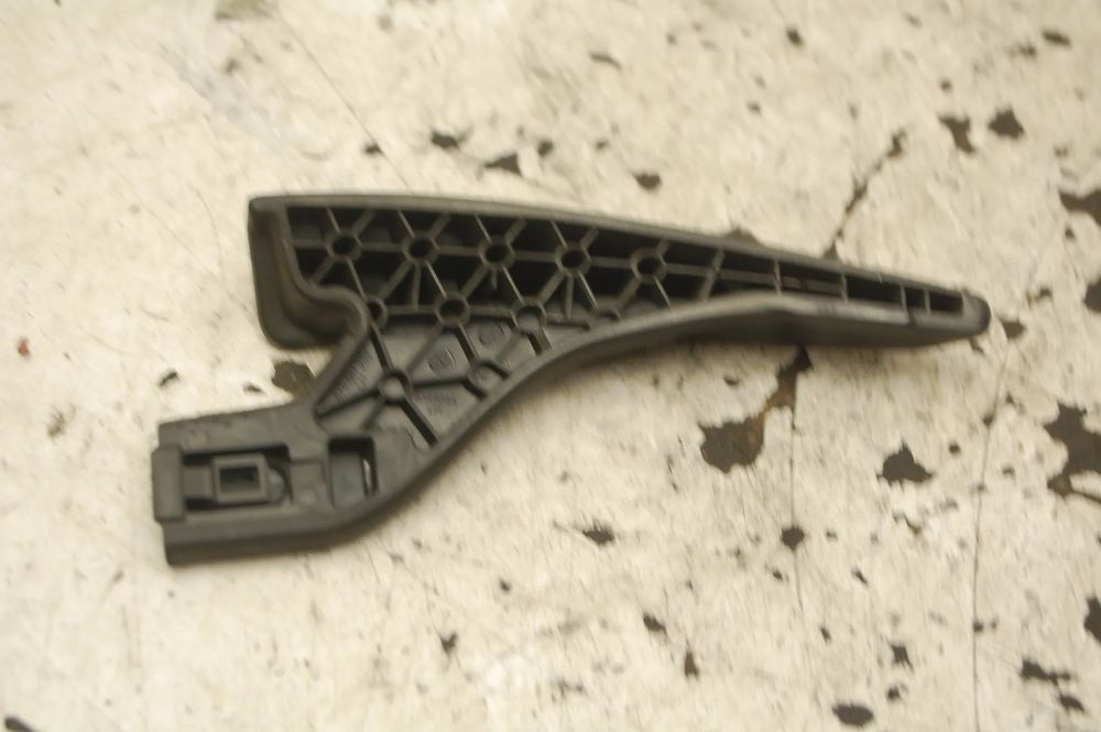 RĄCZKA FOTELA LEWY PRAWY PRZÓD PRZEDNIA SKODA SUPERB II 8T0881253 8T0881254