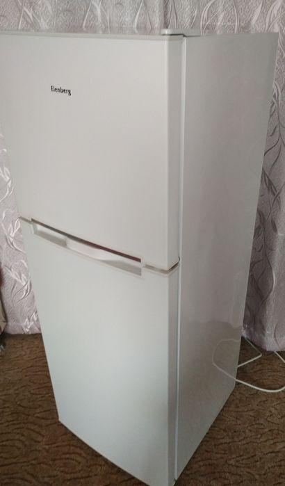 Холодильник компактный Elenberg MRF-146-O