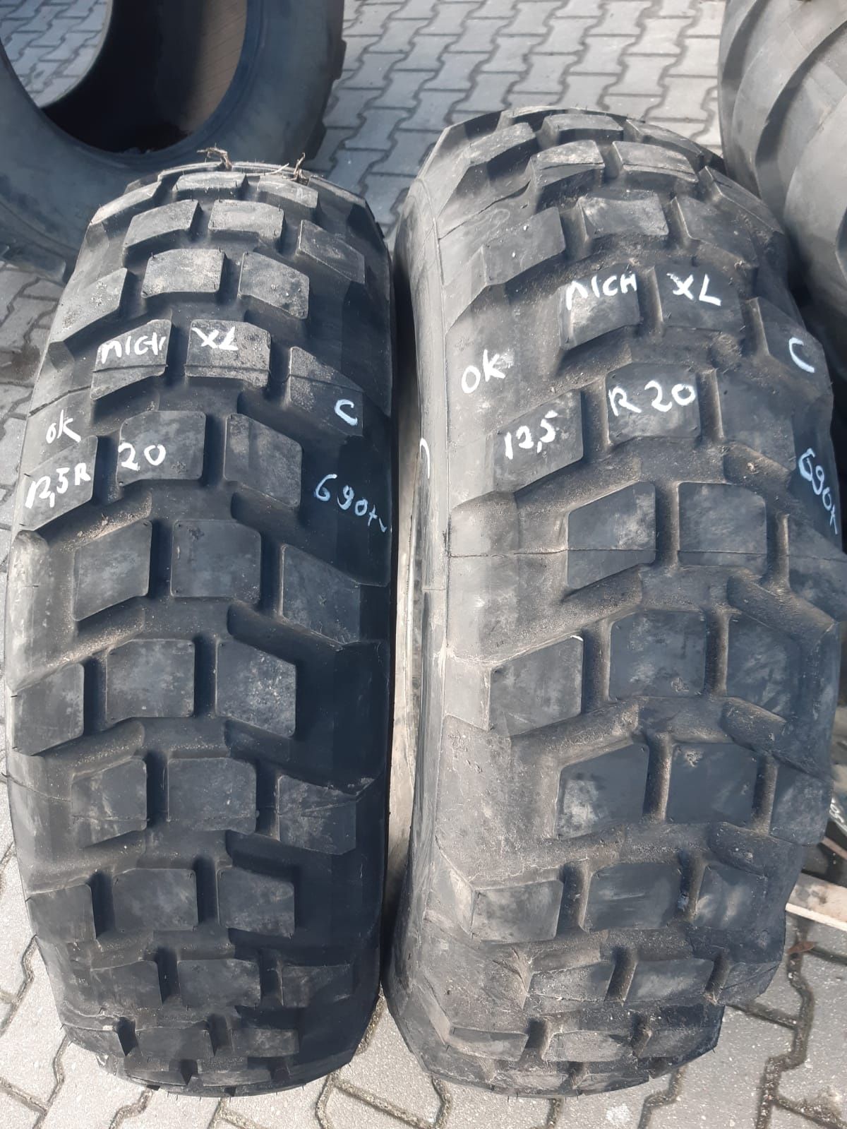 Para 12.5R20 Michelin