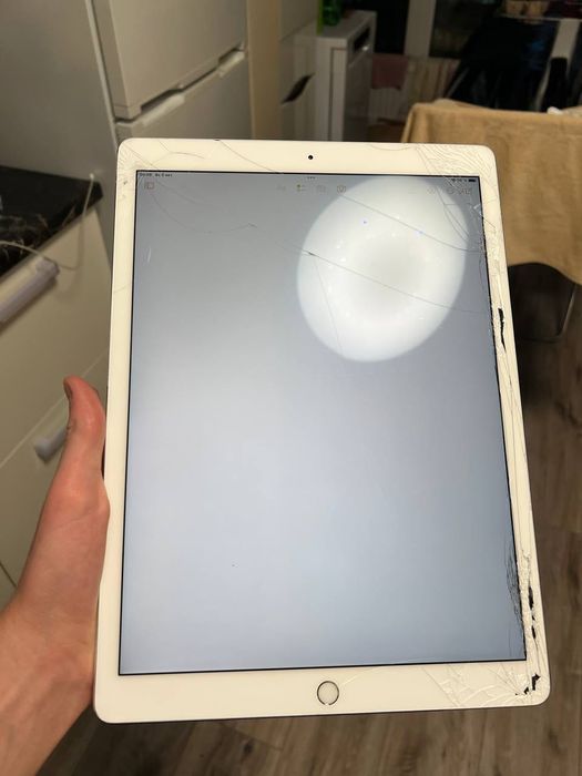 iPad Pro 12.9 2 gen 64gb 10 циклів битий