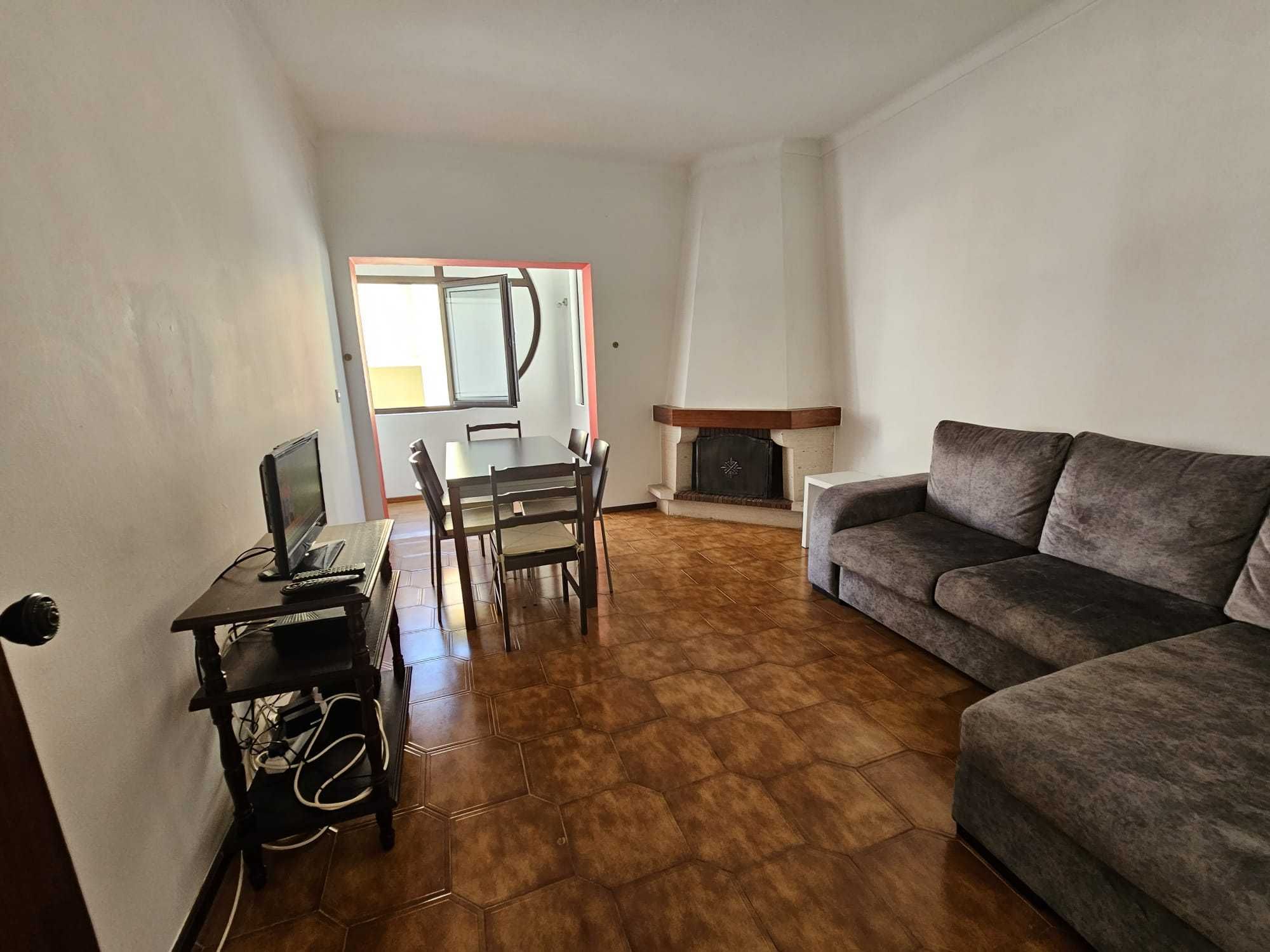Apartamento T1+1 para férias a 350m da praia São Martinho do Porto