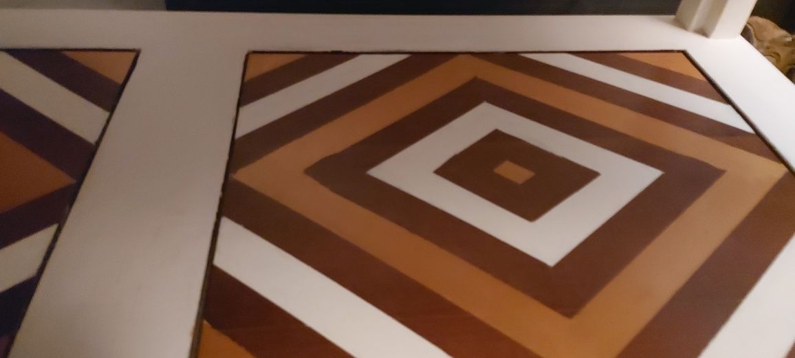Mesa de sala ou de apoio