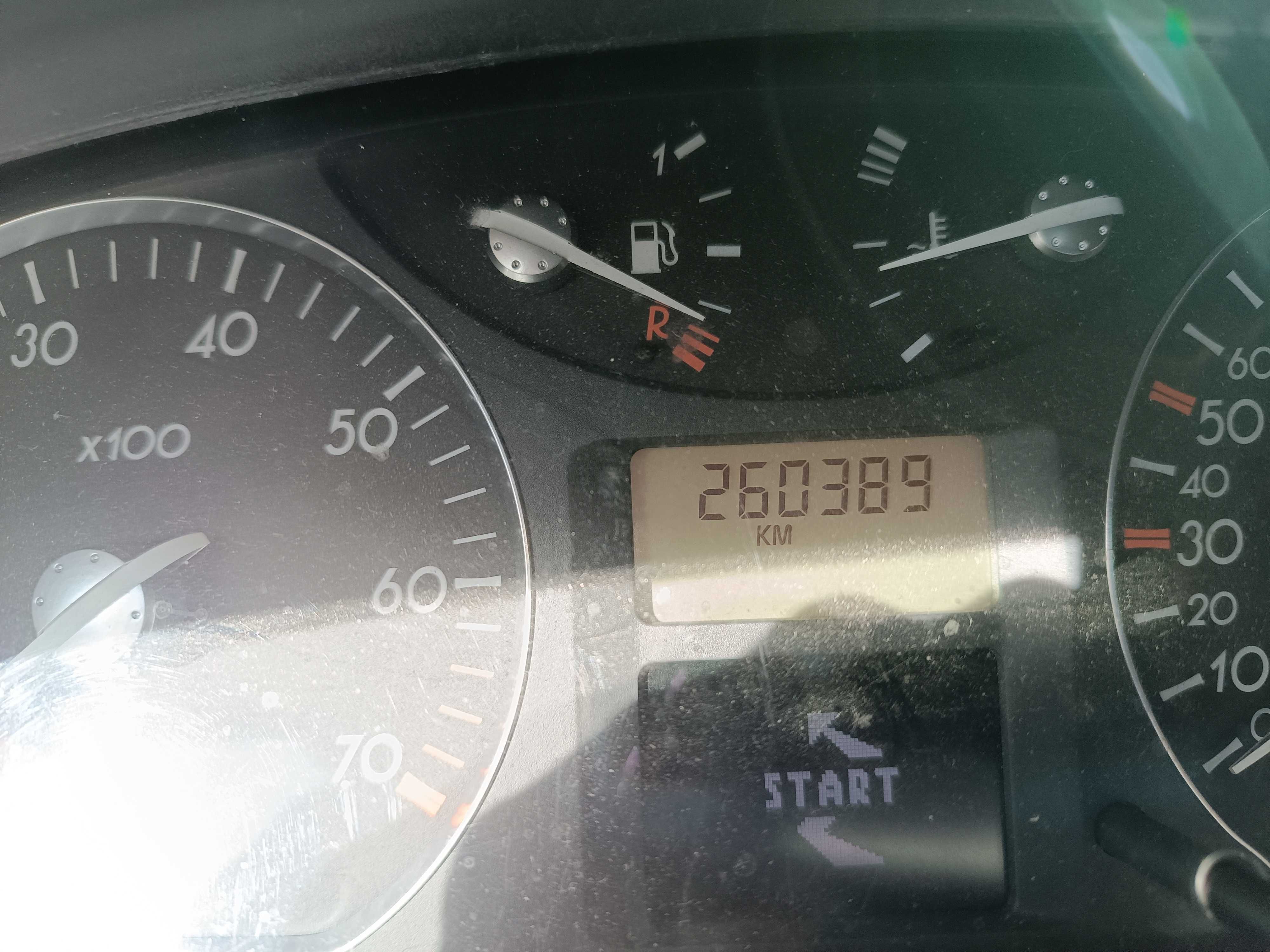 Syndyk sprzeda Renault Laguna