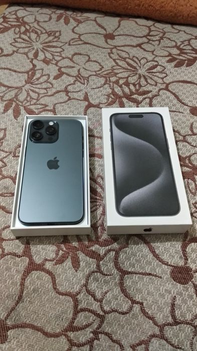 iPhone 15 Pro max 512 GB нa Android