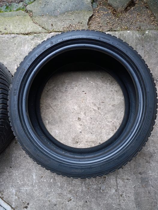 Opony Michelin alpin 5 215/40/17