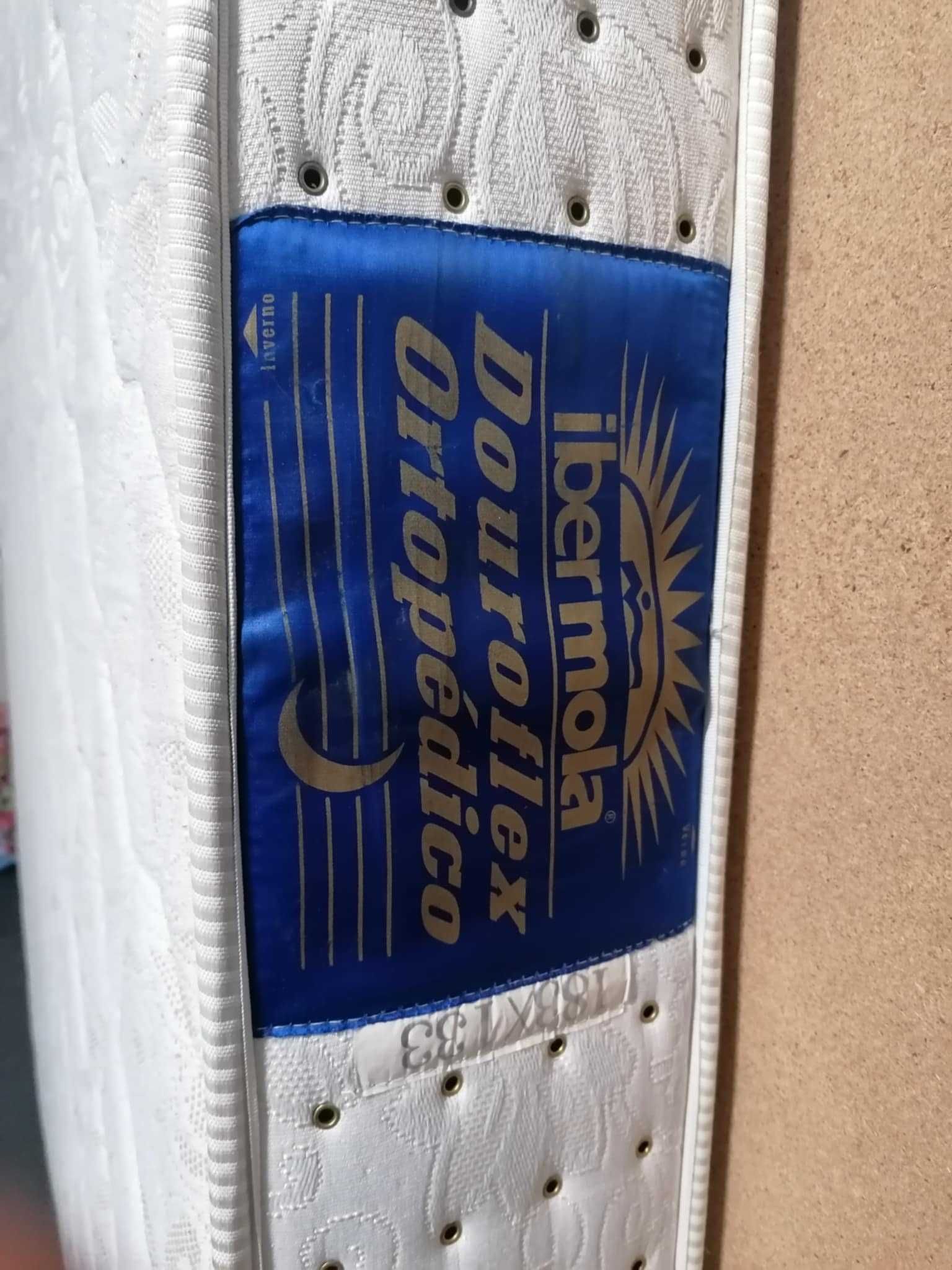 Cama de casal 140x190 com colchão ortopedico incluído