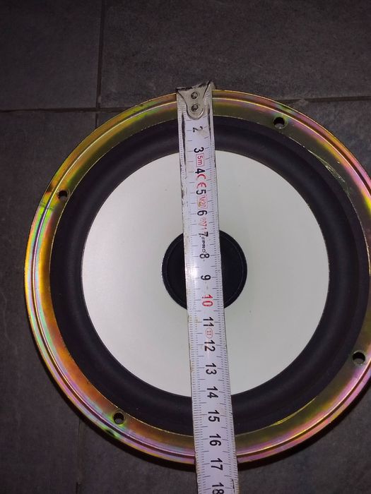 Zwrotnice i głośniki Sony i Pioneer