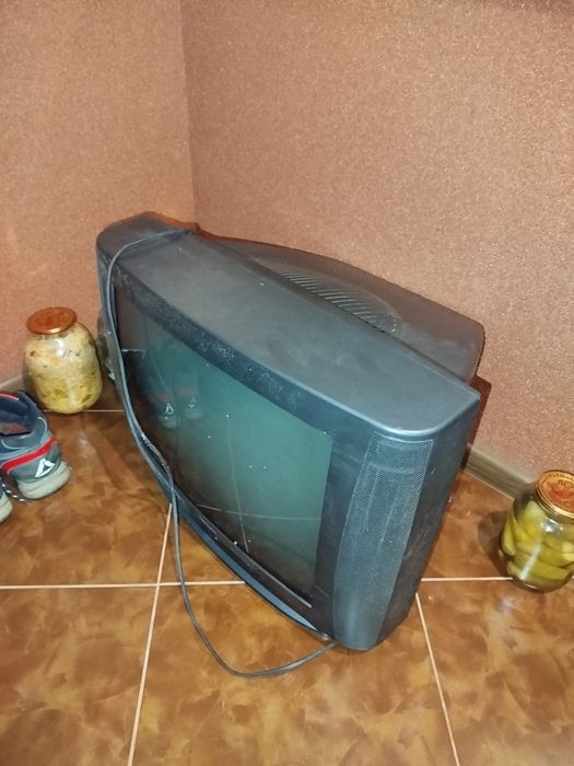 Телевізор горизонт