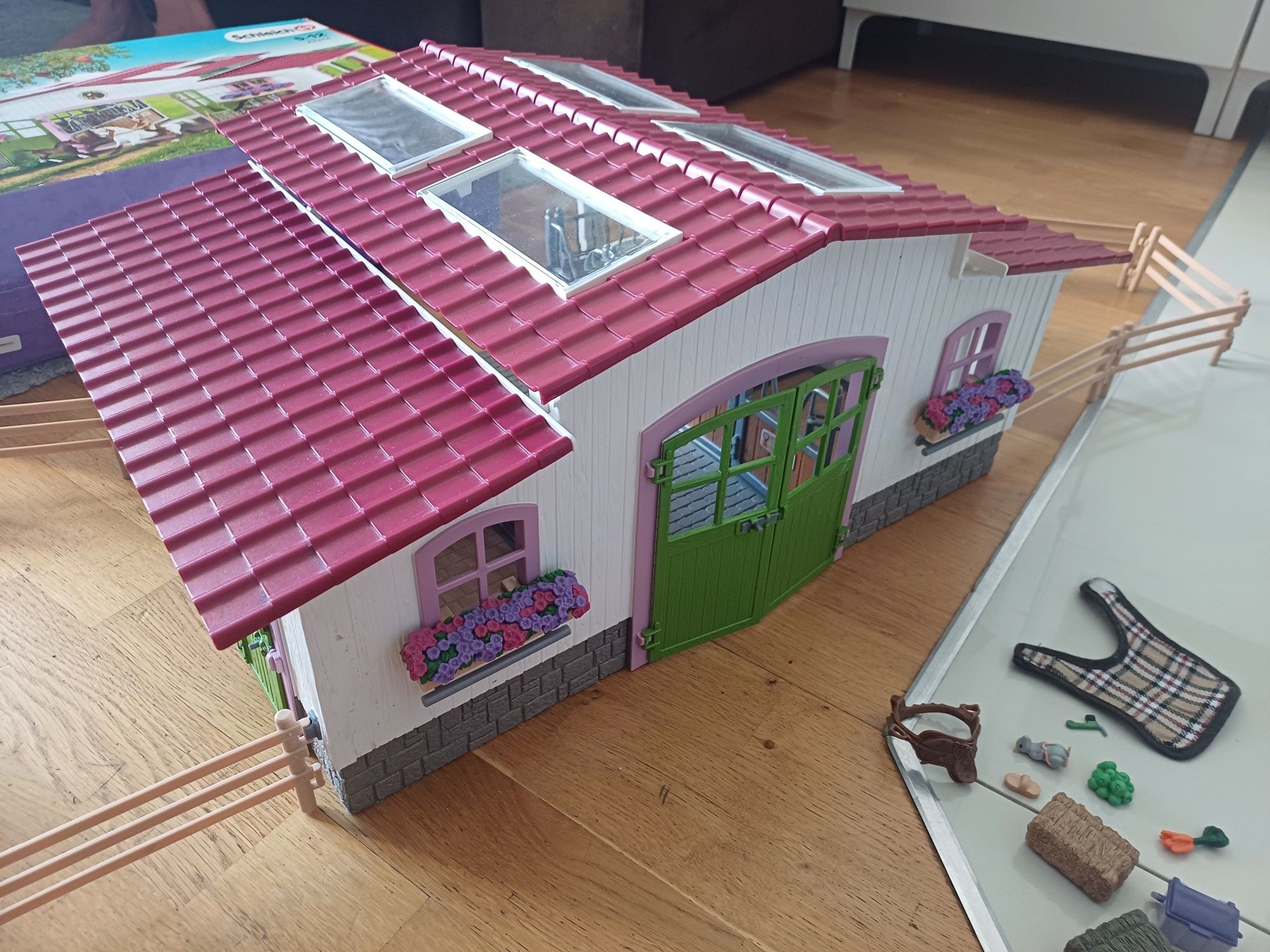 Stajnia Schleich 42344