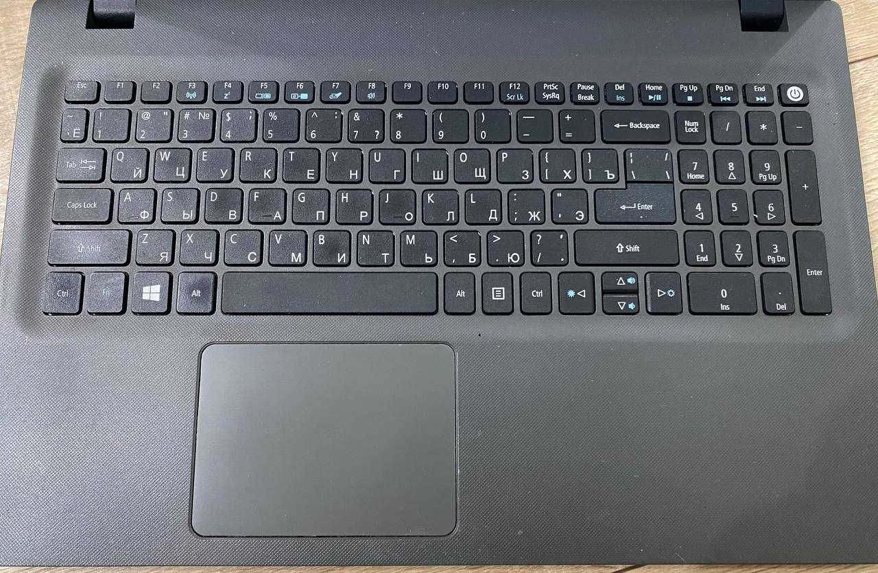 Ноутбук Acer Aspire E5-573G/ i5-5200U/ 8GB/ SSD 256GB/ NVIDIA 920M 2GB