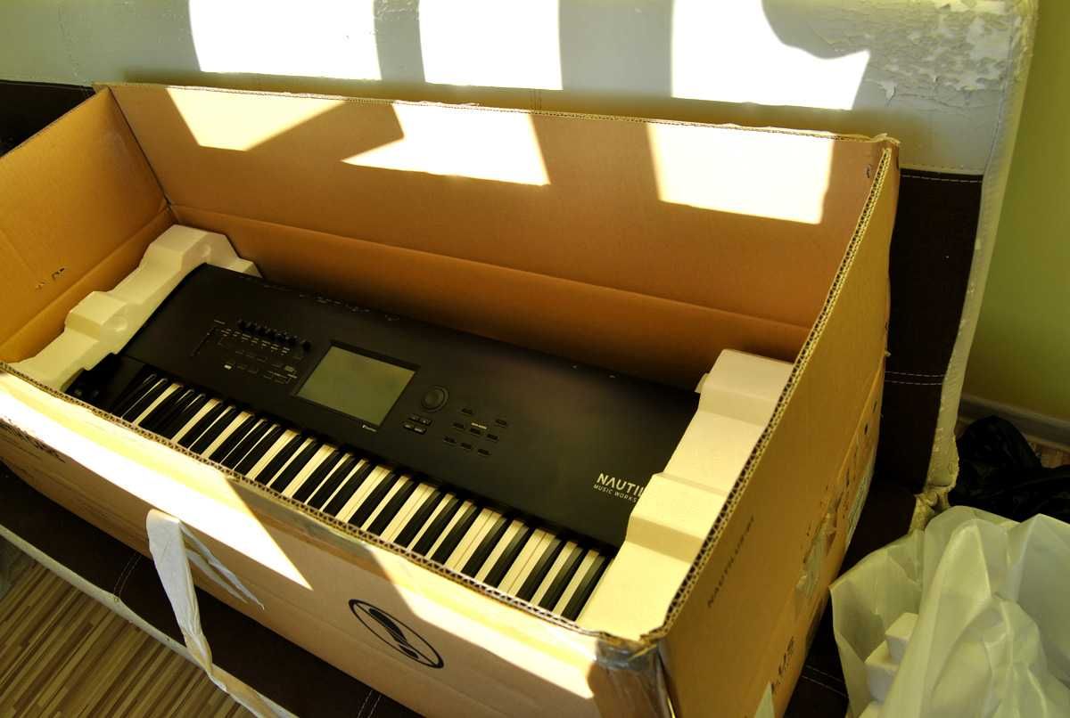 Syntezator Korg Nautilus 61. Prawie nowy.