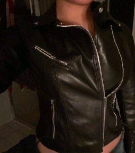 Elegante maravilhoso Blusão péle sintética  muito maçio novo