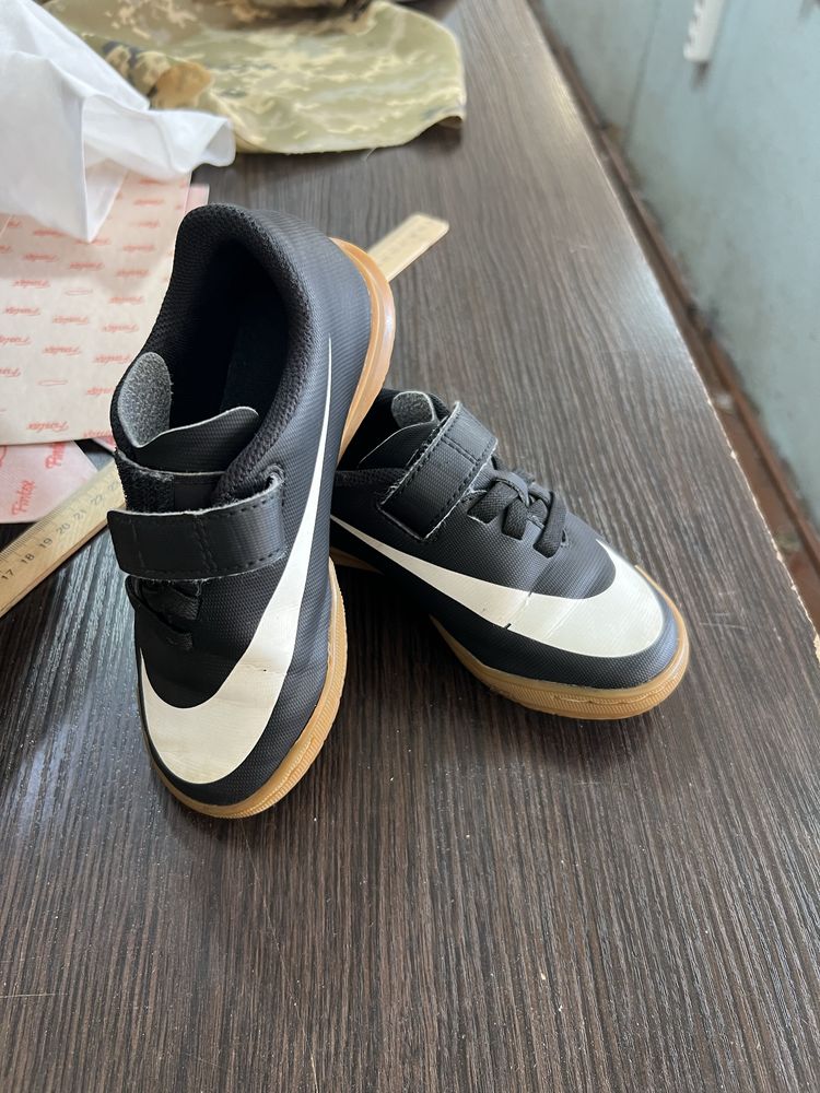 Футзалки nike 28р