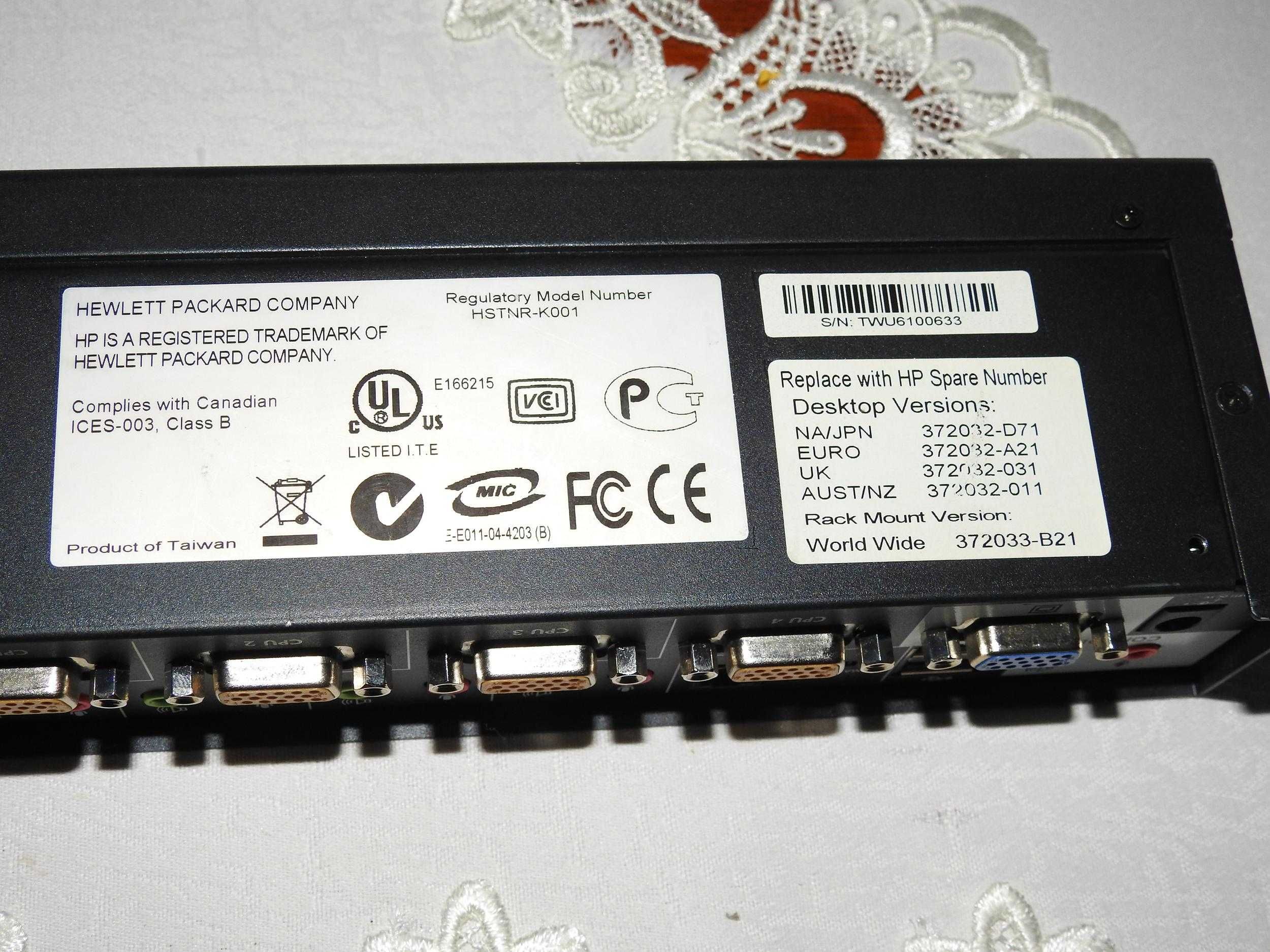 Przełącznik KVM HP 1x4 USB/PS2 KVM Switch 372032-A21