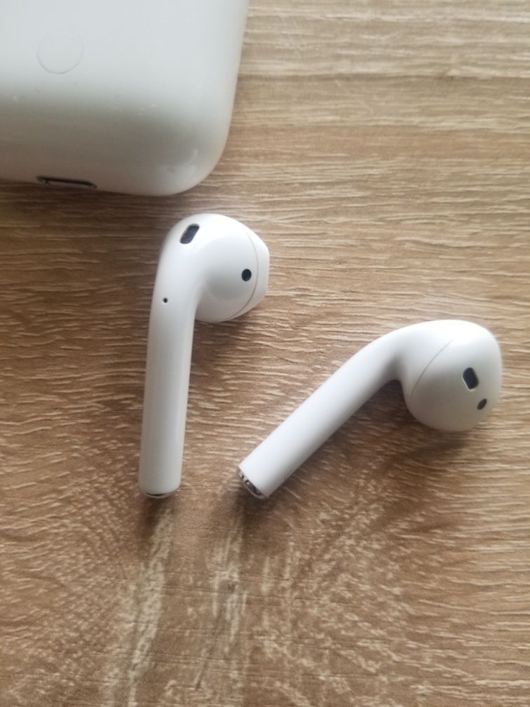 Продам Apple airpods оригинал