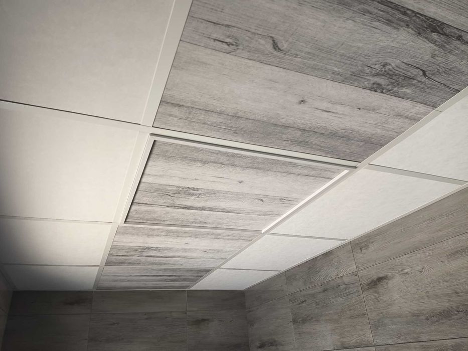 Sufit podwieszany kasetonowy modułowy z grafiką - Białe drewno A