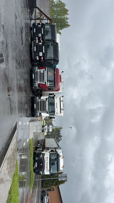 Usługi transportowe ciągniami siodłowymi - wywrotka/ruchoma podłoga