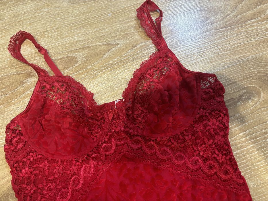 Чевоне гіпюрове боді жіноче S-M