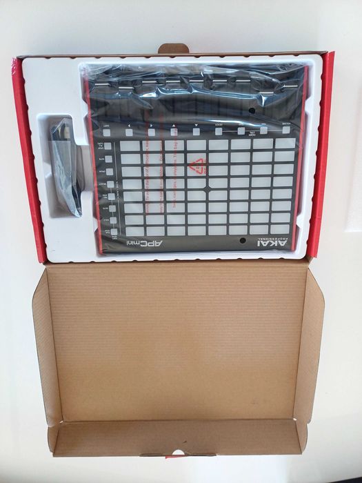 Controlador AKAI APC Mini Mk2 – Novo, 2 anos de Garantia