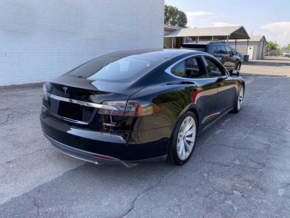 Tesla Model S      2014