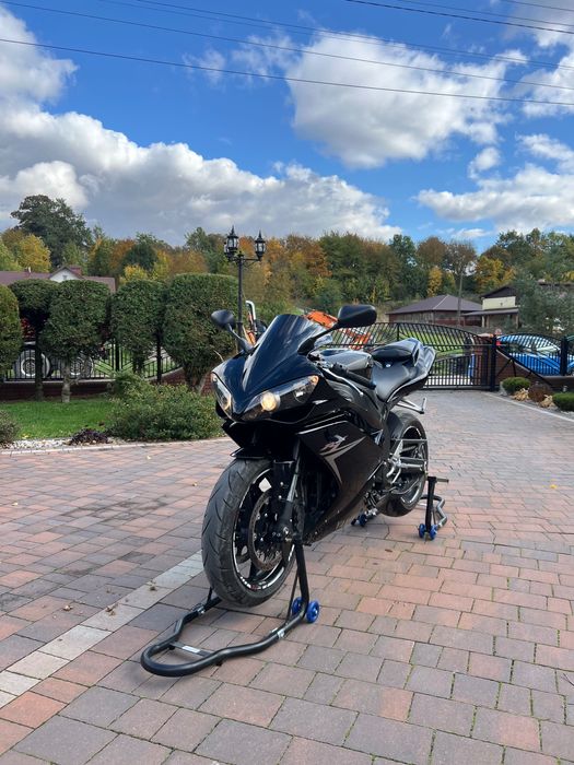 Yamaha R1 RN19 niski przebieg