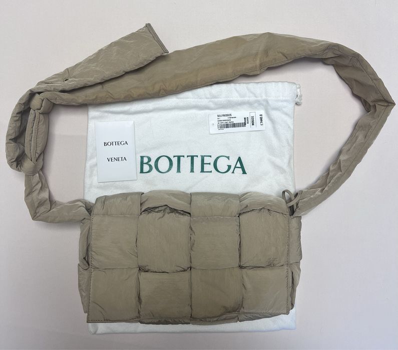 Сумка через плече оригінал Bottega Veneta Padded Tech Cassette Medium
