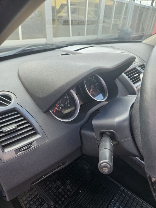 Автомобіль Renault Megan 2