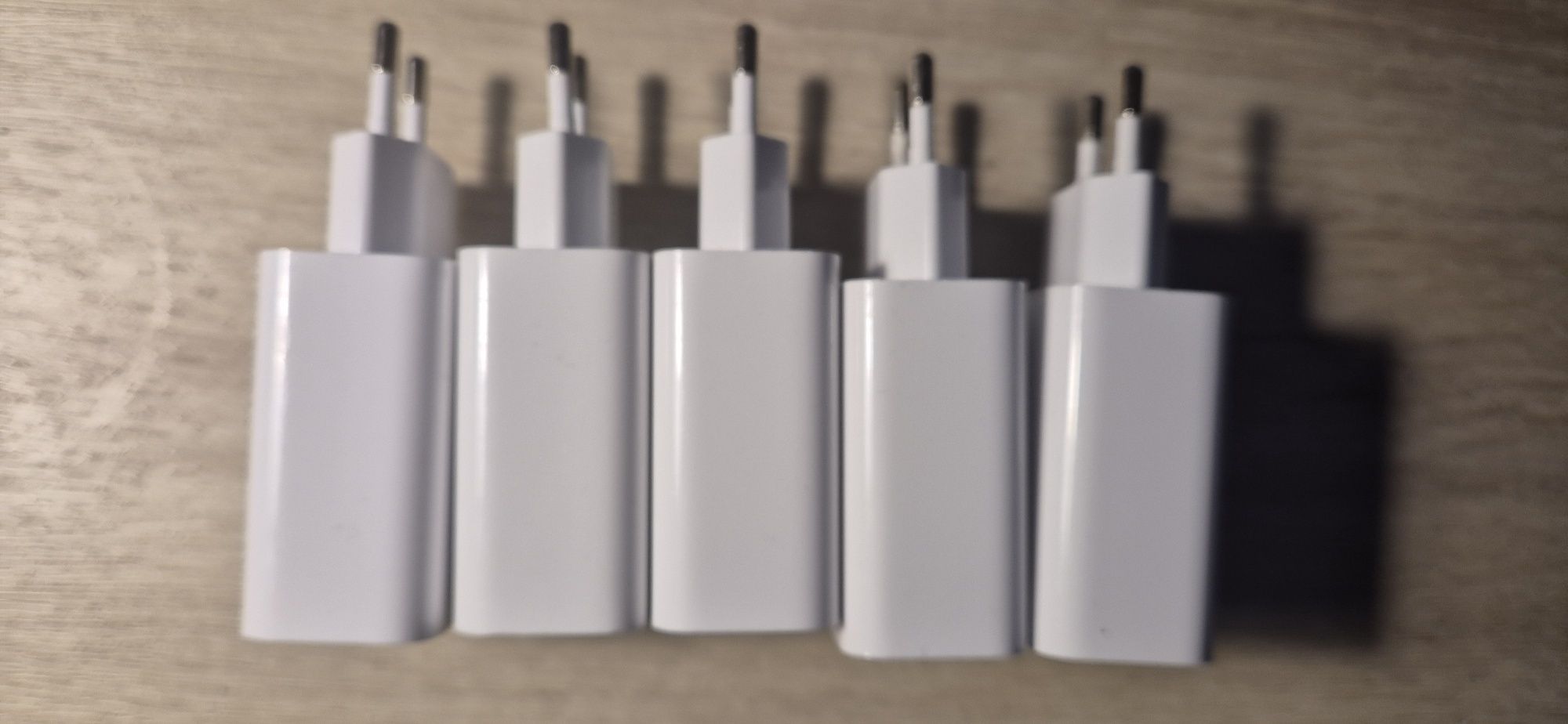 Ładowarka 33W Xiaomi. W zestawie z kablem.