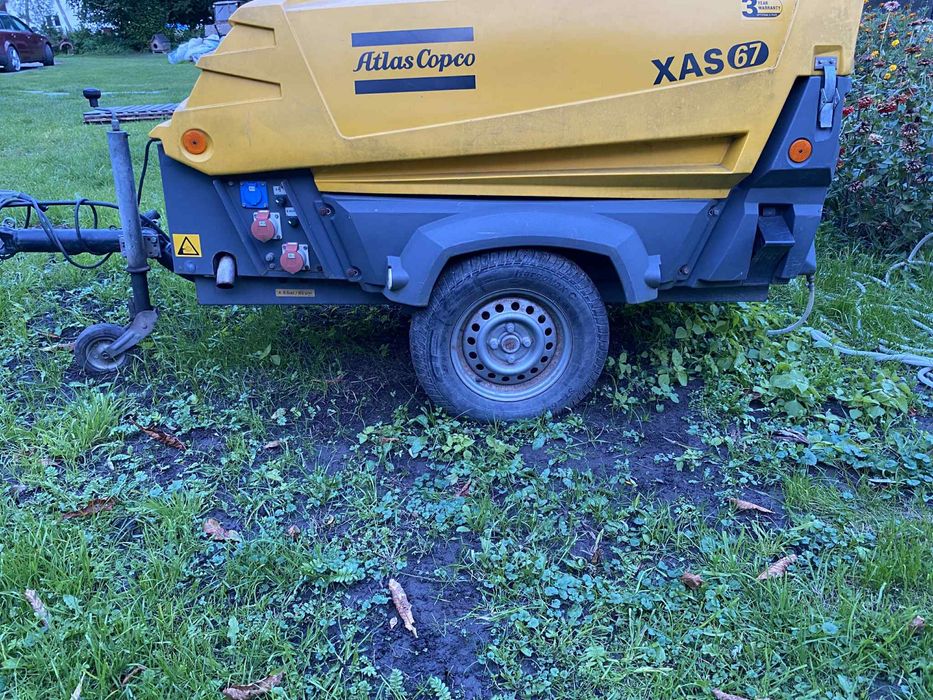 Sprzedam sprężarke z agregatem prądotwórczym plus piaskarke