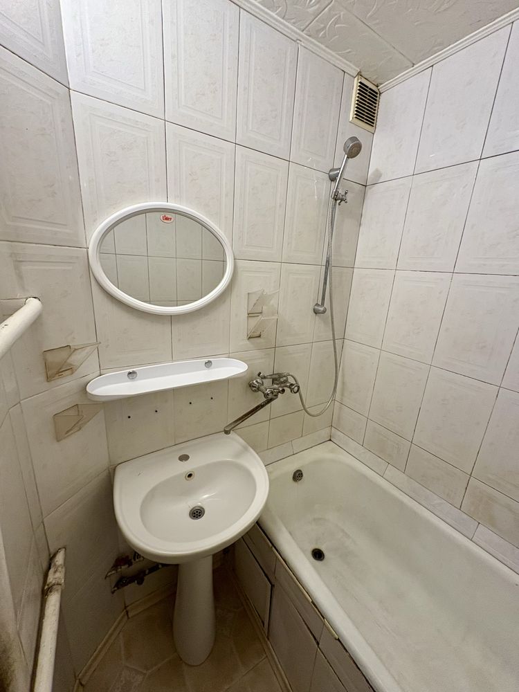 Продаж 3к кв 84м2 метро Позняки вул Анни Ахматової 39А ДЕРЖ ПРОГРАМИ