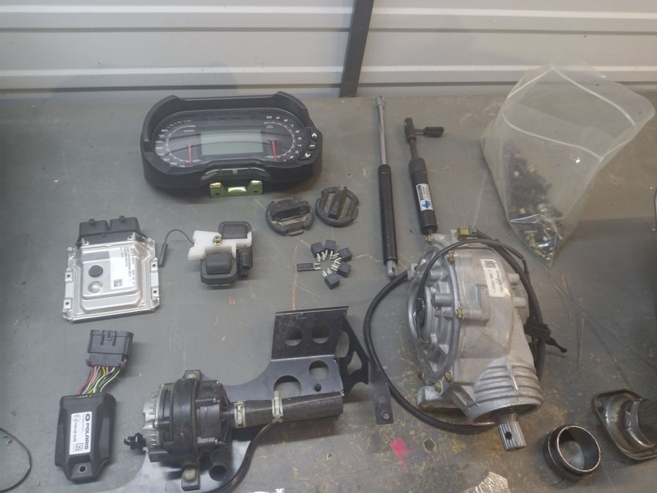 Polaris rzr 1000 Turbo części