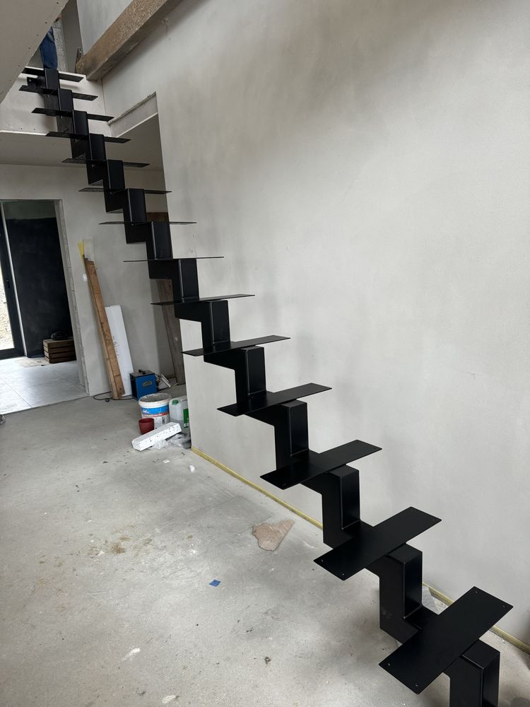 Schody metalowe samonośne, konstrukcja metalowa schody modułowe