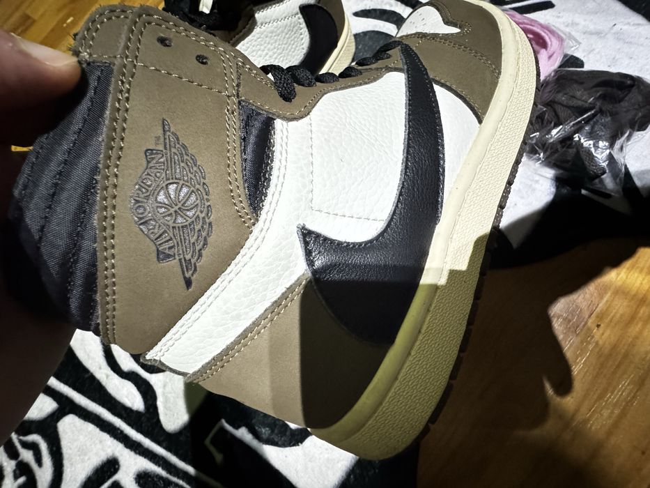 travis scott x air jordan 1 retro high og 'mocha