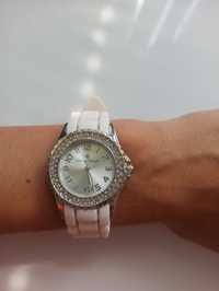 Zegarek z silikonowym paskiem biały cyrkonie błyszczący srebrny