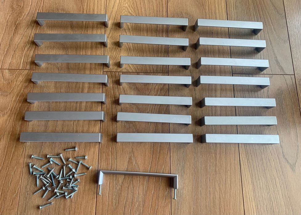 Uchwyty do szafek - metalowe - kolor stalowy - komplet 22 szt.