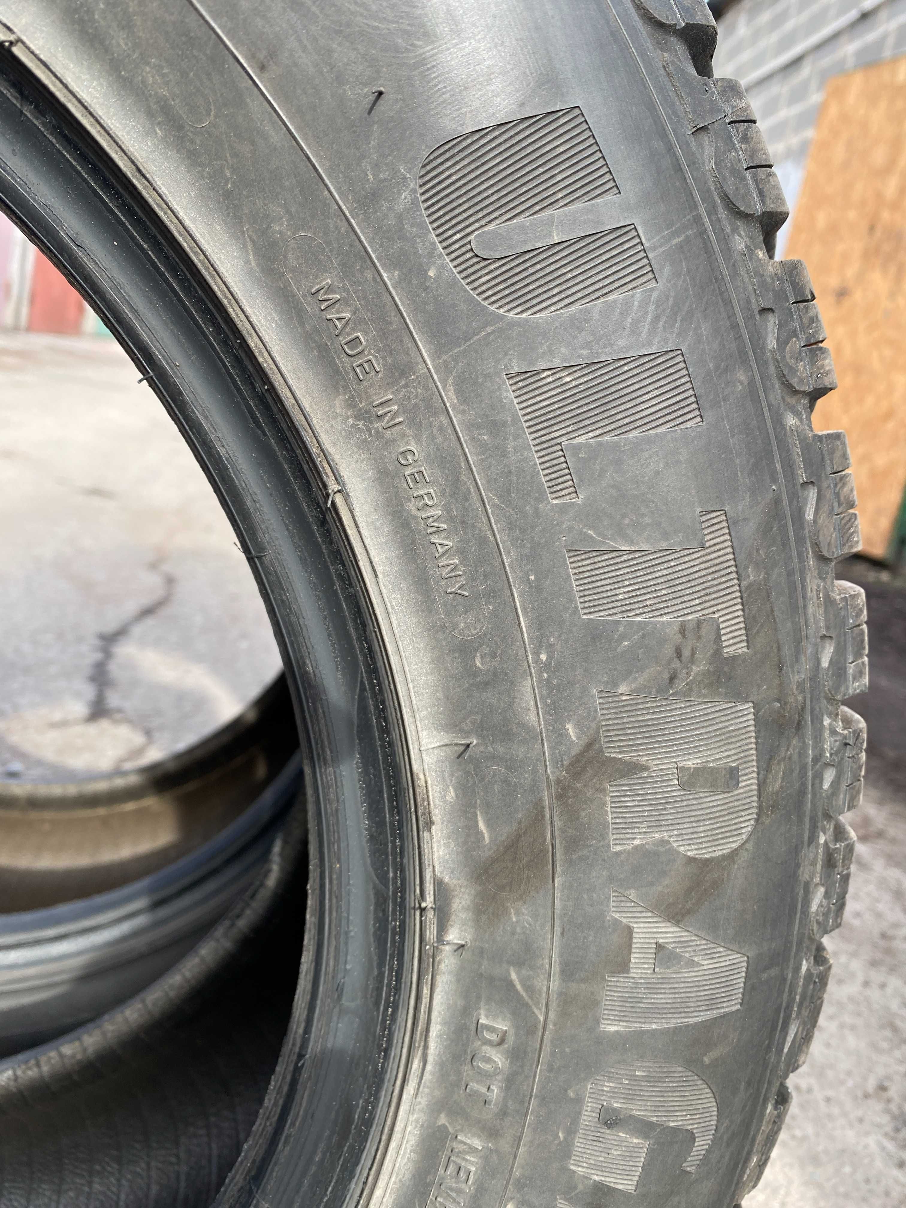 Продам зимню гуму Goodyear Ultragrip+ SUV 255/60r17