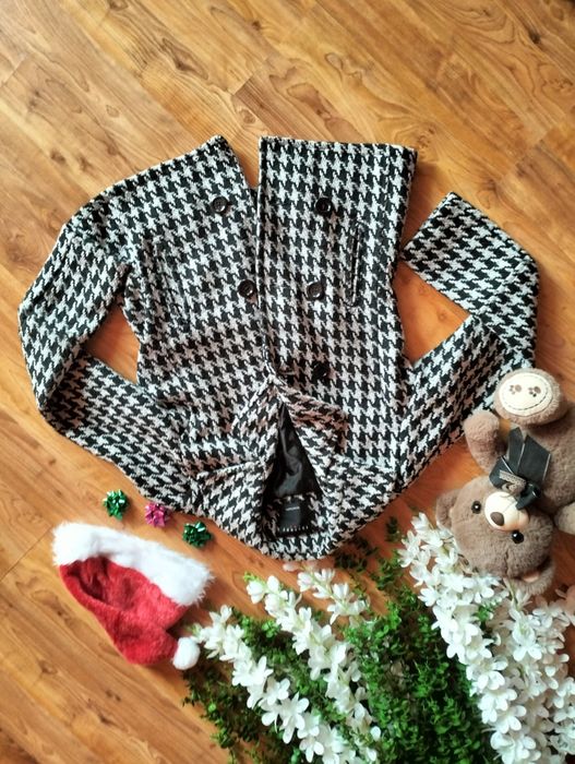 Krótki płaszcz w pepitkę czarny biały M 38