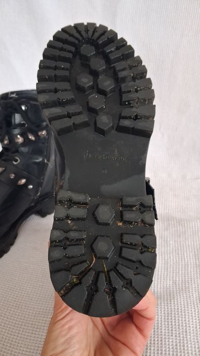 Czarne botki z cyrkoniami