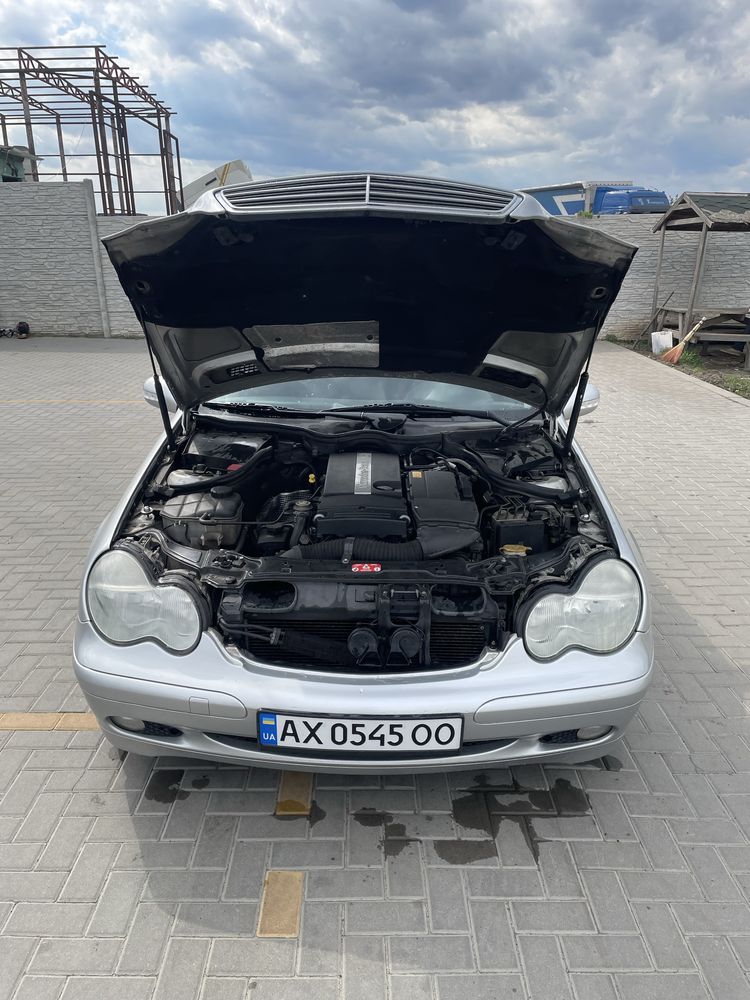 Mersedes benz c200 w203