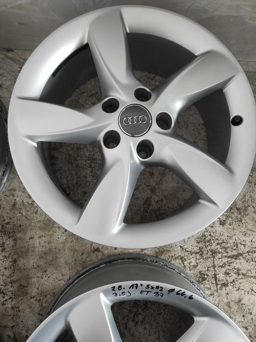 28 Felgi aluminiowe ORYGINAŁ AUDI R 17 5x112 otwór 66,6 Bardzo Ładne