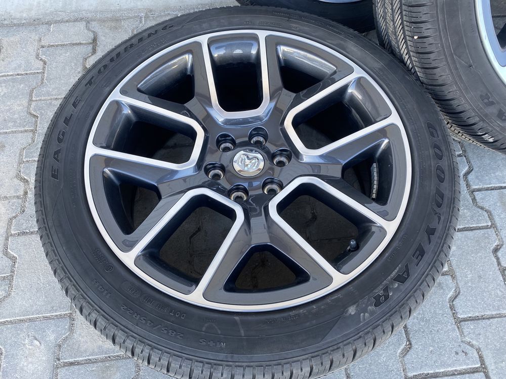 Колеса,диски,резина  R22 Dodge Ram 1500 2019-