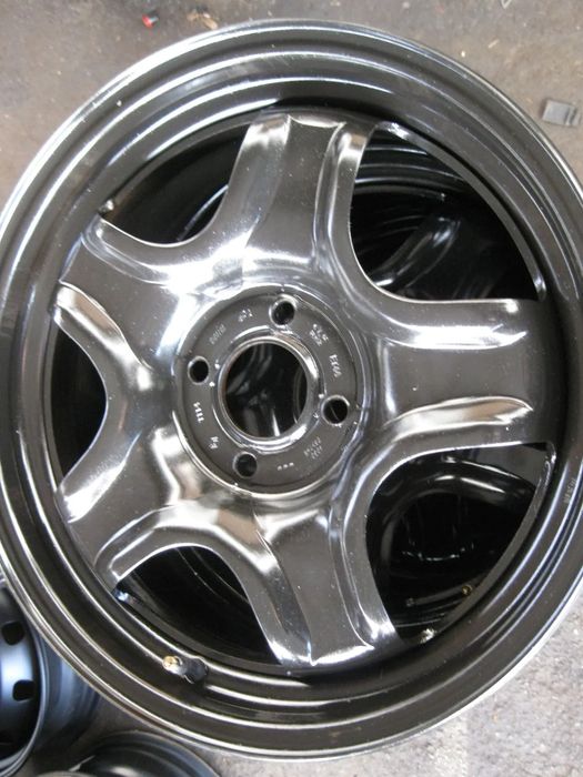 renault clio felgi 16 cali stalowe stuktury