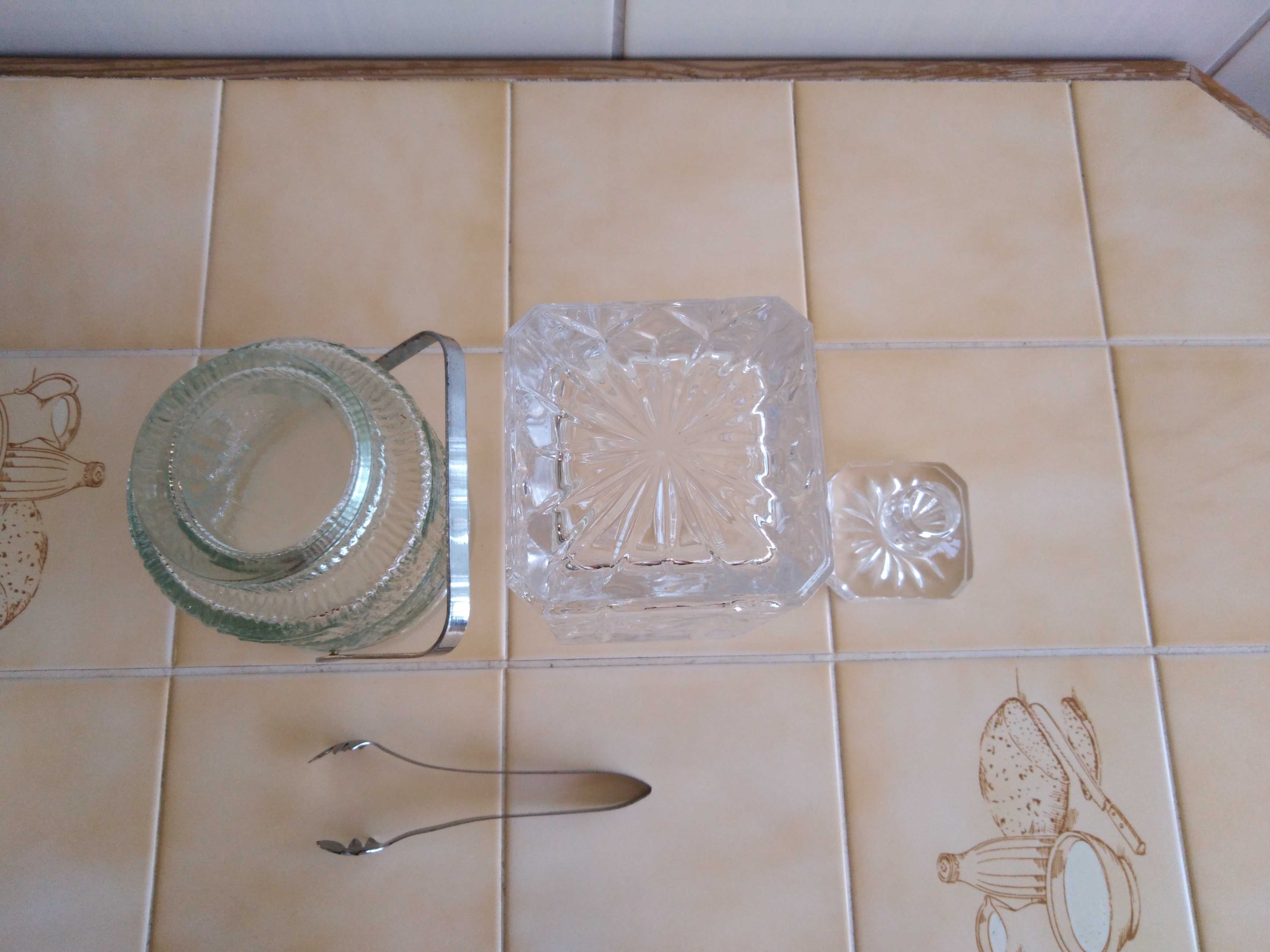 Garrafa Whiskey e Balde Para Gelo com Pinças