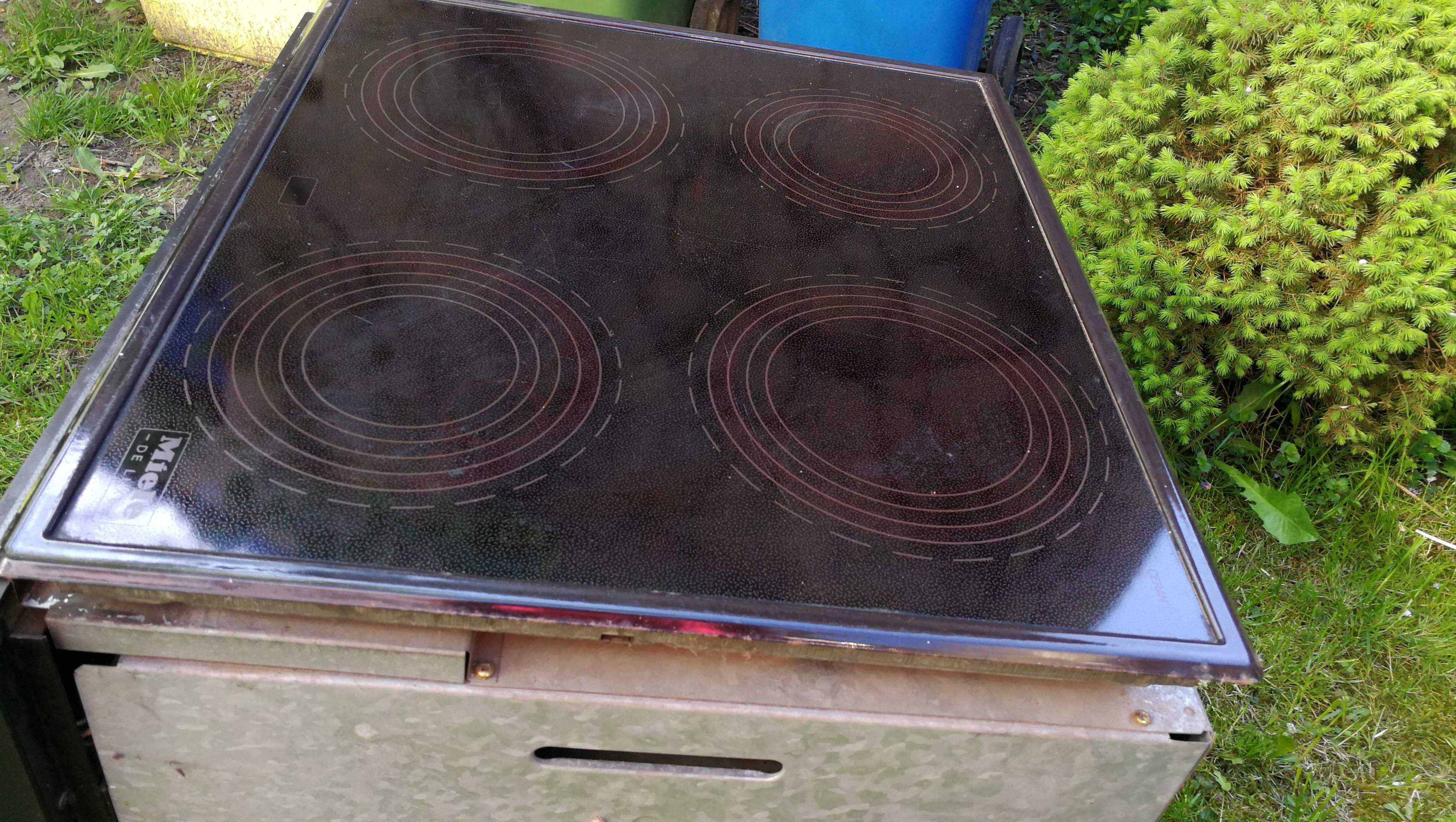 Kuchnia elektryczna ceramiczna MIELE