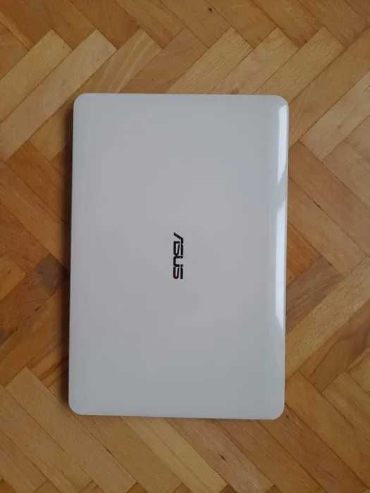 Laptop marki ASUS model X555L